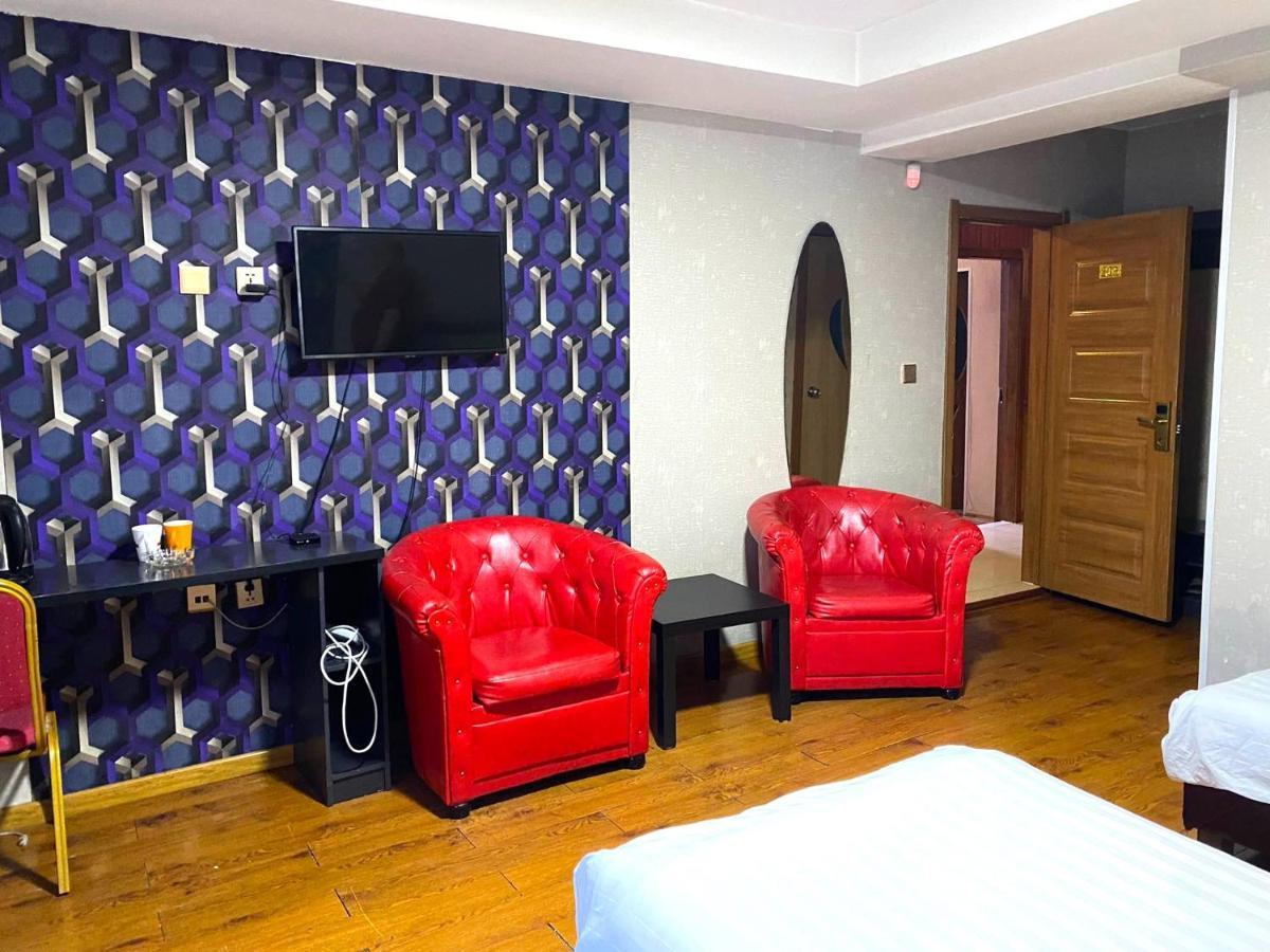 Horeka Hotel อูลานบาตอร์ ภายนอก รูปภาพ