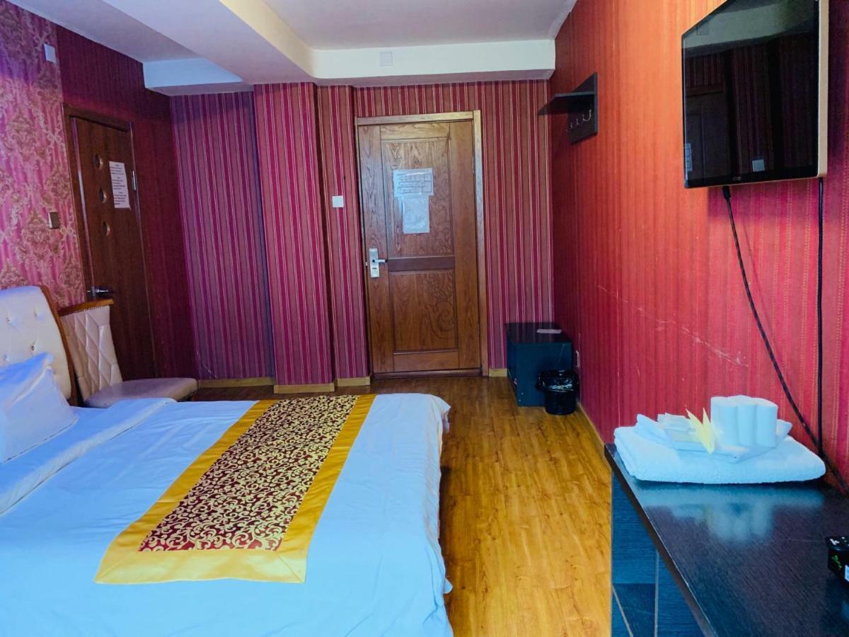 Horeka Hotel อูลานบาตอร์ ภายนอก รูปภาพ
