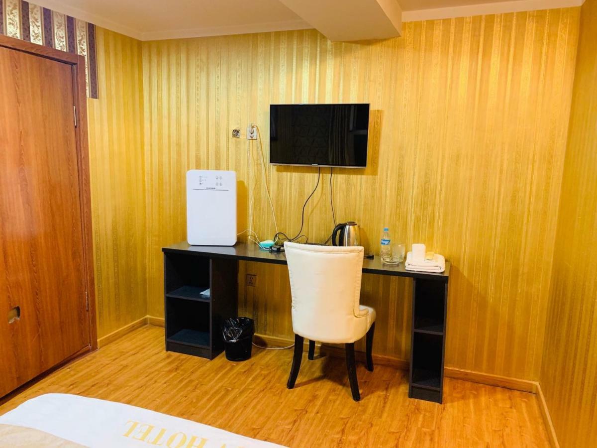 Horeka Hotel อูลานบาตอร์ ภายนอก รูปภาพ